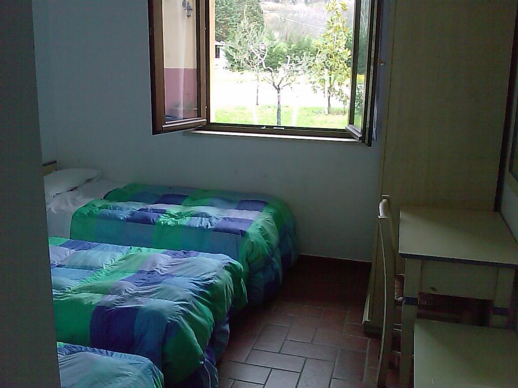 Ostello Victor Center Assise Chambre photo